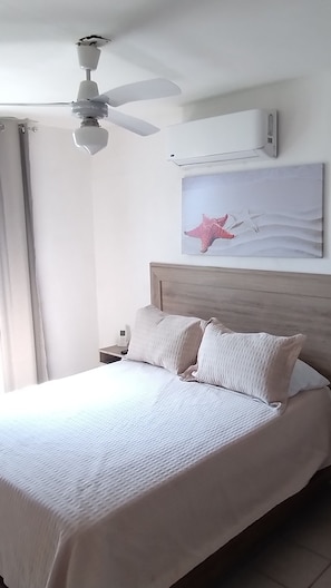 3 bedrooms, iron/ironing board, WiFi, bed sheets