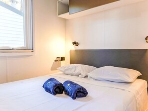 2 Schlafzimmer, Reisekinderbett, kostenloses WLAN, Bettwäsche