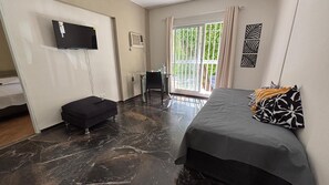 4 bedrooms, WiFi, bed sheets