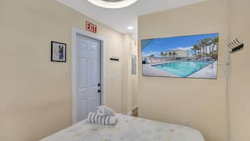 1 habitación, tabla de planchar con plancha, wifi y ropa de cama