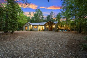 Exterior - Wine O’Clock Somewhere · Ultimate Escape: Arcade Game, Hot Tub & Fire-Pit (Broken Bow)