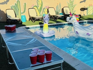 Pool - Fun, Warm 5 bed house with games & firepit for the winter. (Las Vegas)
