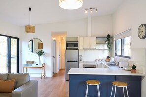 Interior - Gumleaf - Freycinet Holiday Houses (Coles Bay)