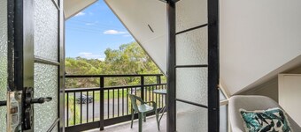 Lake House 3BRM  Currimundi Lake Retreat