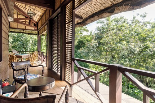 The Red Hen Homestead