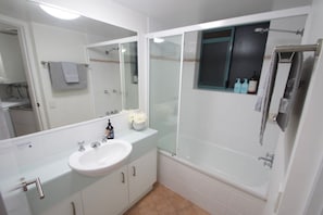 Suihku, pyyhkeet