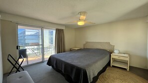 2 bedrooms, bed sheets