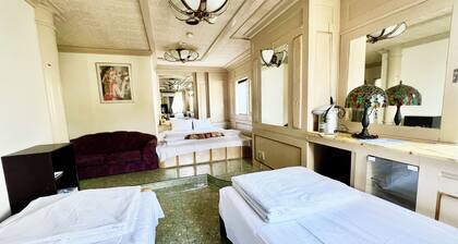 Hotel 21