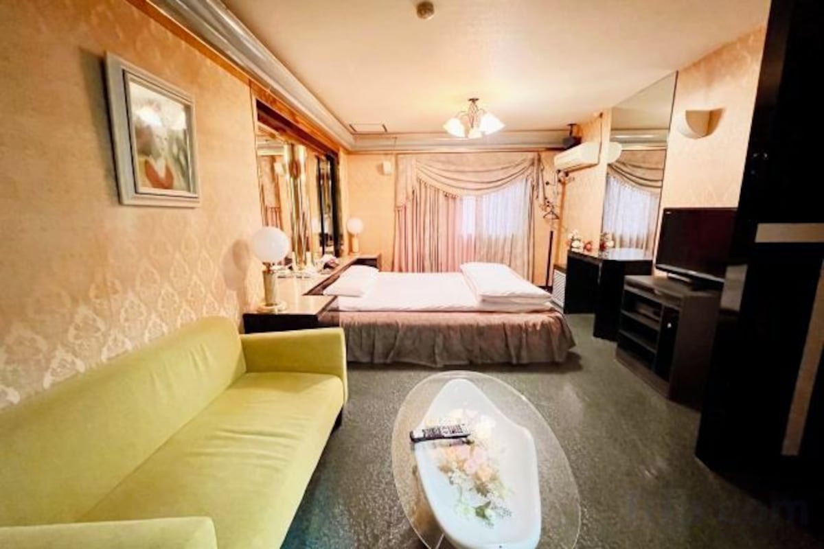 Blackout drapes, soundproofing, WiFi (free), bed sheets