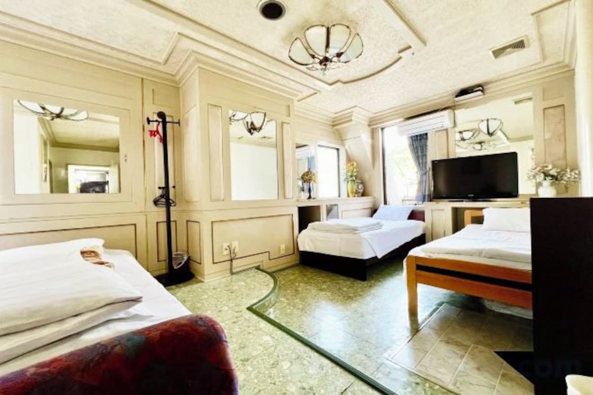 Blackout drapes, soundproofing, WiFi (free), bed sheets