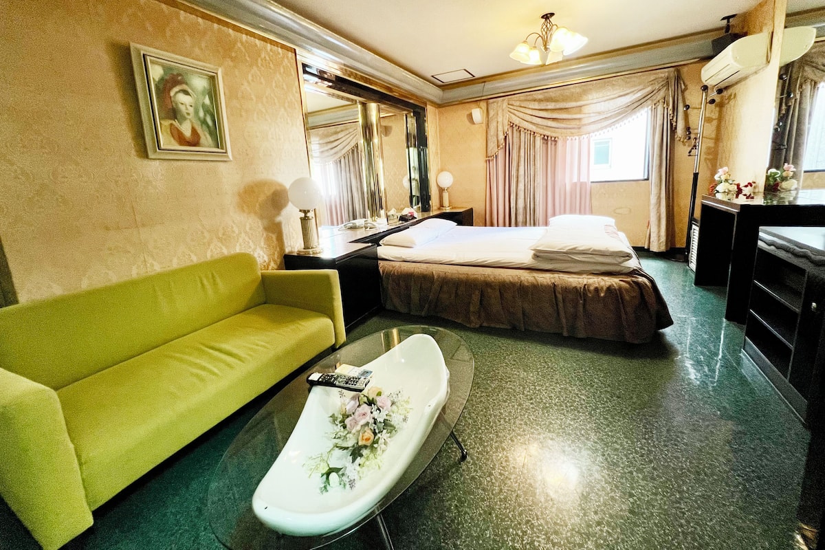 Doppia Economy, 1 letto matrimoniale, non fumatori, bagno privato | Tende oscuranti, insonorizzazione, lenzuola