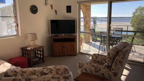 TV, DVD player