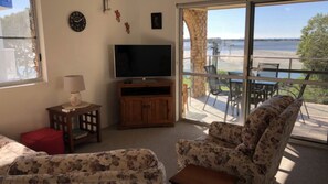 TV, DVD player