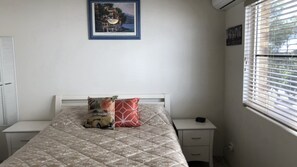 2 bedrooms, iron/ironing board, bed sheets