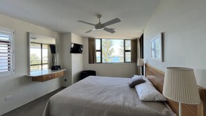 3 bedrooms, bed sheets