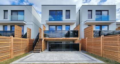 Spacious studio 15min to city center & Airport (FREE PARKING)