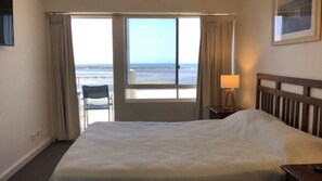 2 chambres, fer et planche à repasser, Wi-Fi, literie fournie