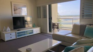 TV - The Moorings 906 Golden Beach Waterfront Views (Golden Beach)