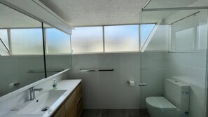 Shower, towels