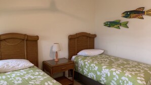 3 bedrooms, bed sheets - Riviere 718 Stunning Panoramic Golden Beach Views (Golden Beach)