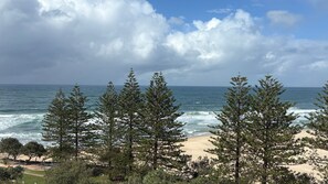 Una spiaggia nelle vicinanze