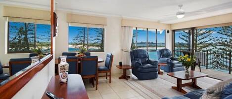 Televisión y reproductor de DVD