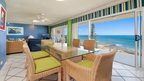 Dining - Edgecliffe 9 Waterfront Kings Beach Views (Caloundra)