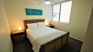 2 bedrooms, iron/ironing board, WiFi, bed sheets