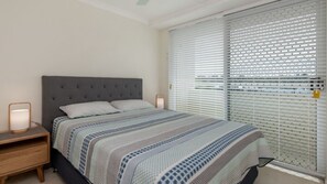 3 soverom, strykejern/-brett, wi-fi og sengetøy