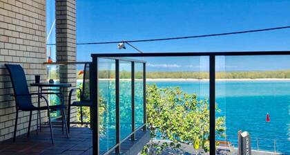 WIRRUNA UNIT 4 - Prime Holiday Spot Across from Bulcock Beach with Stunning Pumicestone Passage View