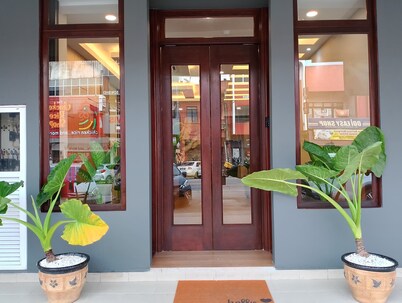 SH GARDEN HOTEL