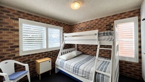 2 bedrooms, iron/ironing board, bed sheets