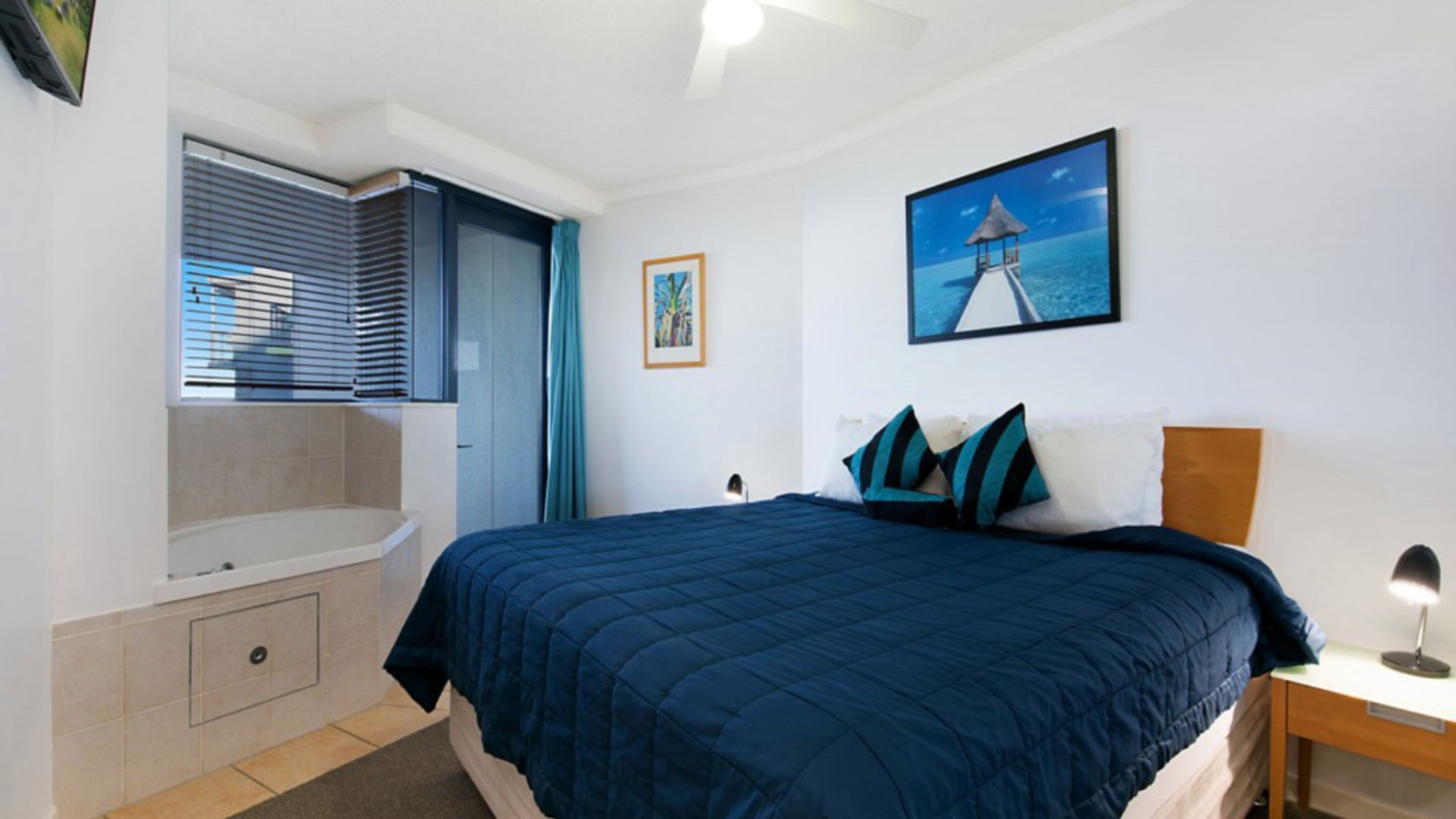 Grand Pacific U19 | Waterfront Views Walk To The Beach - Caloundra