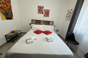 1 bedroom, WiFi, bed sheets