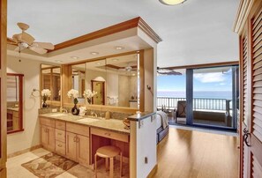 1 soverom, skrivebord, strykejern/-brett og wi-fi (inkludert)