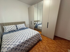 2 bedrooms, iron/ironing board, WiFi, bed sheets