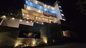 施設の正面