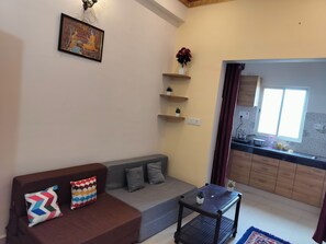 LED TV, streaming services