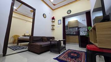 LED TV, streaming services