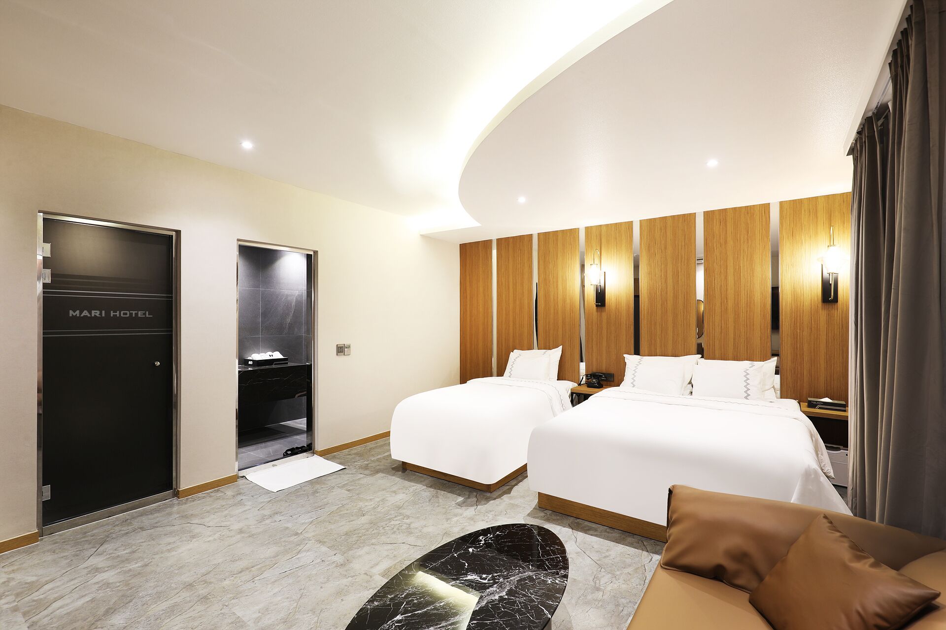 럭셔리 트윈룸, 시내 전망 | 고급 침구, 오리/거위털 이불, 메모리폼 침대, 노트북 작업 공간