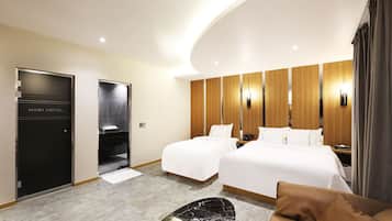 Luxury Twin Room, City View | Premium bedding, down comforters, memory foam beds, laptop workspace