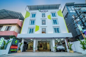 Exterior - EcoValue Kochi - 200 meters from Kerala High Court (Kanayannur)