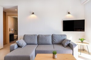 Deluxe-íbúð - sjávarsýn | Stofa | Skrifstofa