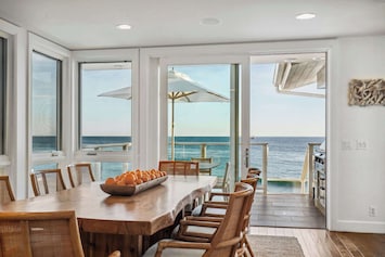 Dining with the waves—enjoy every meal with Malibu's coastline as your backdrop.