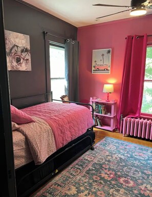 4 bedrooms, WiFi, bed sheets