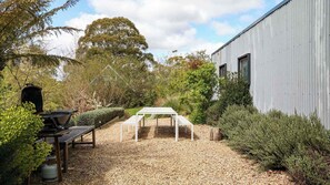 Outdoor dining - Mple House Daylesford (Daylesford)