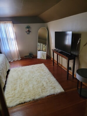 3 habitaciones, escritorio, wifi gratis y ropa de cama 