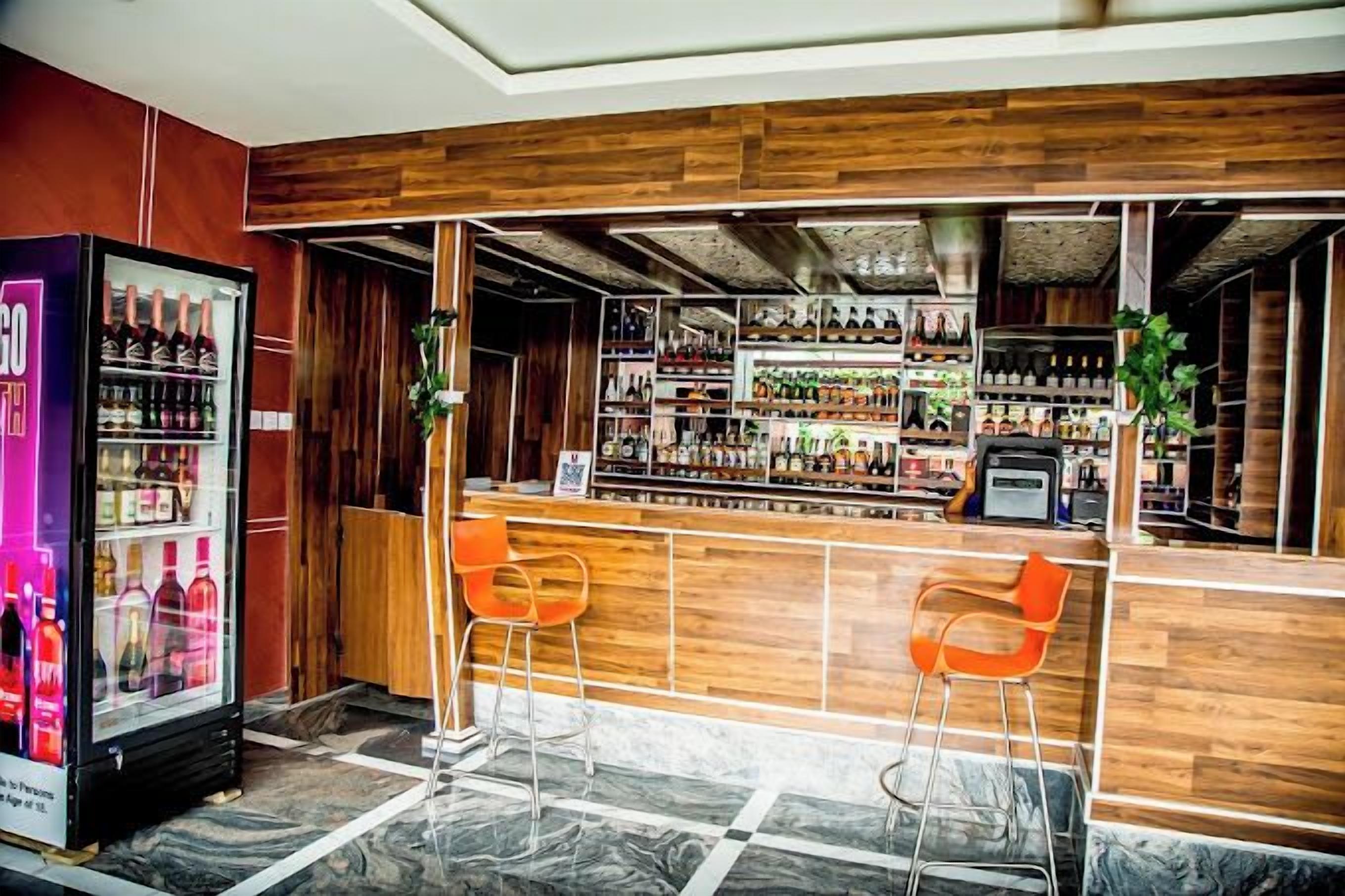 Bar (en la propiedad)
