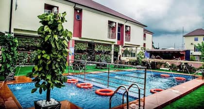 Villa Hilton Hotels and Apartments