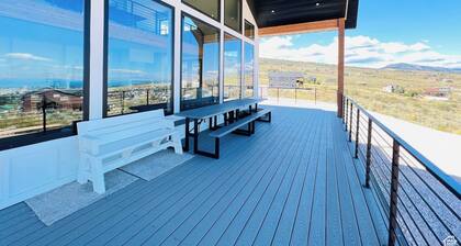 Bear Lake getaway for the whole family! Sleeps 32! Beach access included!!
